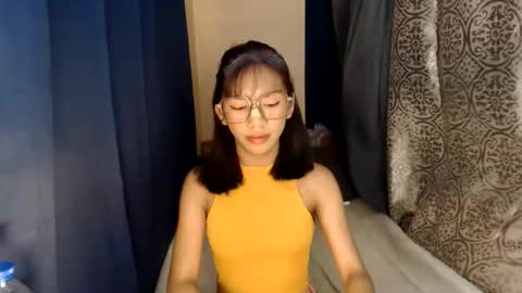 Snapshot of iloveyou28xx chatting on May 25, 2026, 12:11 pm CALL ME JEN YOUR SWEET GIRL 3 online show from May 25, 2026, 12:11 pm
