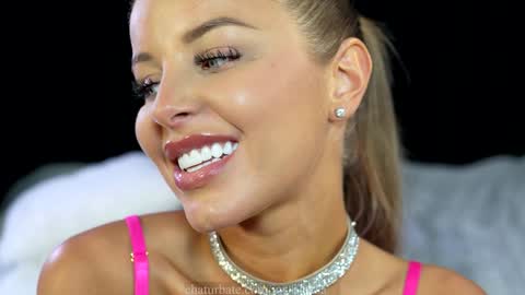 Snapshot of im_aleksa chatting on January 15, 2025, 11:21 am Aleksa online show from January 15, 2025, 11:21 am