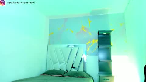 im_brittany_333 online show from February 16, 2026, 3:46 am