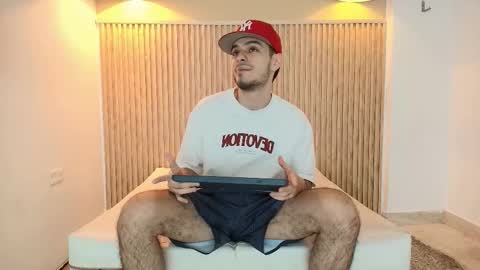 BULL online show from January 8, 2026, 12:40 pm