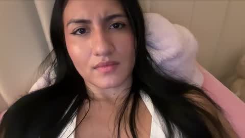 Snapshot of im_dayana chatting on December 13, 2025, 10:48 pm instagram online show from December 13, 2025, 10:48 pm