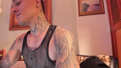 Snapshot of im_dominike chatting on February 8, 2025, 10:40 pm im_dominike online show from February 8, 2025, 10:40 pm