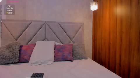 Manu  online show from December 22, 2025, 2:14 pm