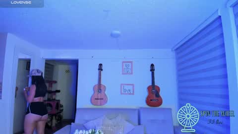 im_mariana online show from April 9, 2026, 11:32 pm