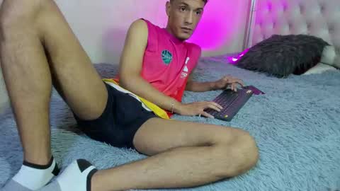 IM MAXPASSION online show from October 22, 2025, 11:21 am