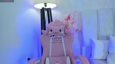 im_miadoll online show from April 20, 2026, 12:41 pm