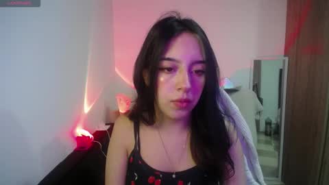 Snapshot of im_misssilver chatting on October 15, 2025, 2:22 am im_misssilver online show from October 15, 2025, 2:22 am