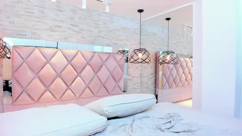 im mou  online show from January 21, 2025, 3:32 pm