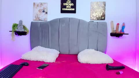 im_riley_ online show from October 6, 2025, 7:11 pm