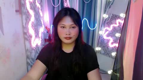 im_urloving_mama69 online show from December 2, 2025, 7:20 pm