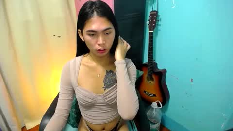 Snapshot of im_your_sexy_wifexxx chatting on February 9, 2025, 5:43 pm Ms. M online show from February 9, 2025, 5:43 pm