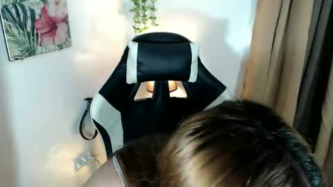 im_your_sweetpumpkinxxx online show from December 18, 2025, 9:43 pm