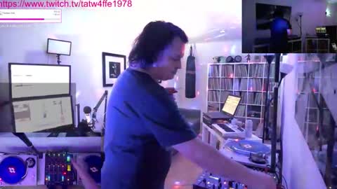 Snapshot of imagedisaster chatting on November 21, 2025, 5:33 pm imagedisaster online show from November 21, 2025, 5:33 pm