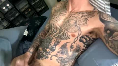 imallyours232323 online show from March 13, 2026, 9:10 pm