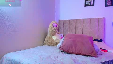 Amber online show from September 23, 2025, 11:52 pm