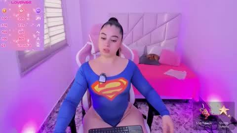  independient model online show from October 20, 2025, 12:05 pm