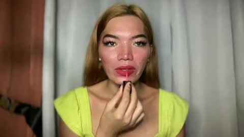 Snapshot of imjustasluttyintownxxx chatting on February 6, 2026, 11:24 am Mika online show from February 6, 2026, 11:24 am