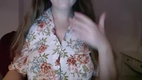 Snapshot of immouss chatting on December 2, 2024, 9:06 pm Pola online show from December 2, 2024, 9:06 pm