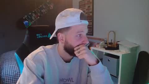 Snapshot of immumu chatting on December 18, 2024, 1:12 pm immumu online show from December 18, 2024, 1:12 pm