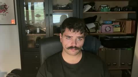 Snapshot of imnothuman22 chatting on November 17, 2025, 2:12 pm imnothuman22 online show from November 17, 2025, 2:12 pm