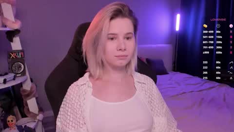 Mia online show from March 15, 2026, 10:54 am