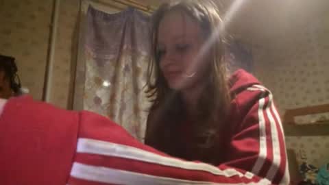 Snapshot of imogeneleviner chatting on March 1, 2026, 12:40 pm Ellie online show from March 1, 2026, 12:40 pm