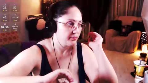 Empress online show from September 9, 2025, 6:29 pm