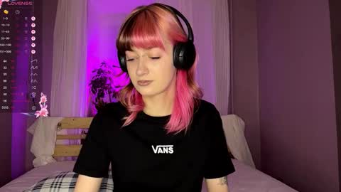 Snapshot of impussible chatting on February 28, 2026, 3:57 pm Dina online show from February 28, 2026, 3:57 pm