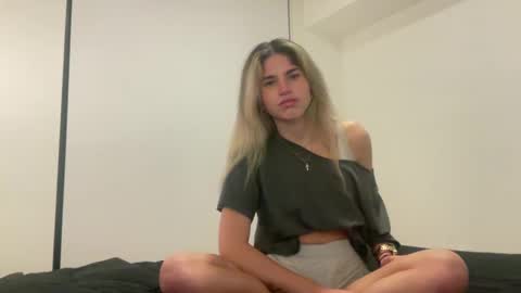 Snapshot of imrubyy chatting on February 22, 2025, 2:17 am RUBYY 3 online show from February 22, 2025, 2:17 am