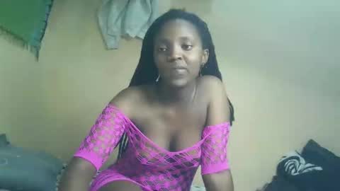 Snapshot of imyour_girl chatting on October 20, 2025, 2:23 am Im sonny online show from October 20, 2025, 2:23 am