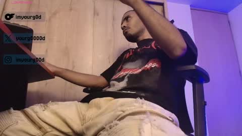 Snapshot of imyourg0d chatting on May 2, 2026, 6:29 am Daniel thumb up me please its important Im new INDEPENDENT MODEL online show from May 2, 2026, 6:29 am