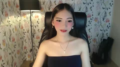 Snapshot of imyourlegalbaby chatting on February 16, 2025, 6:32 am Aki online show from February 16, 2025, 6:32 am