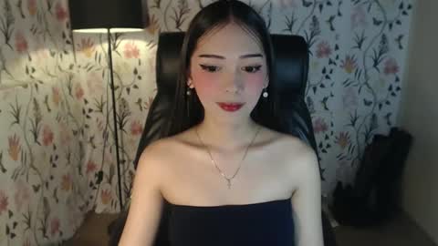 Snapshot of imyourlegalbaby chatting on February 17, 2025, 4:31 am Aki online show from February 17, 2025, 4:31 am