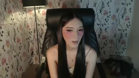 Snapshot of imyourlegalbaby chatting on March 6, 2025, 11:47 am Aki online show from March 6, 2025, 11:47 am