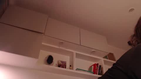 Lin online show from September 13, 2025, 4:29 pm