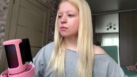 Lola online show from March 1, 2026, 9:11 am