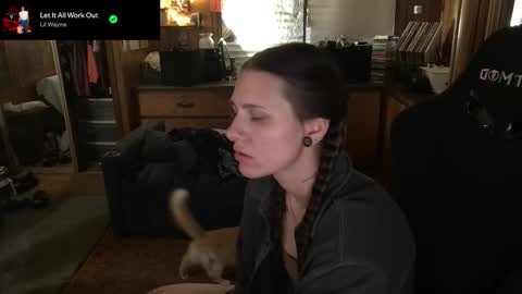 Carter online show from October 16, 2025, 4:46 am