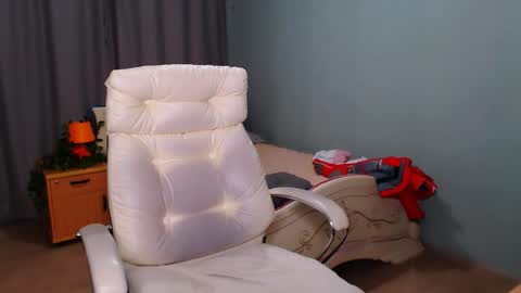 incredible_ariela online show from January 30, 2025, 4:13 pm