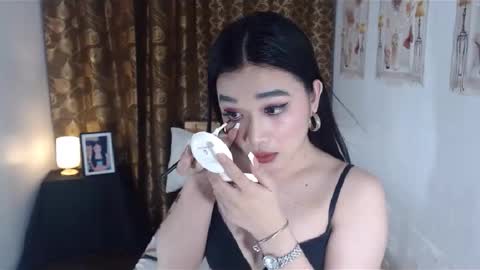 indestructabletrixie online show from January 8, 2025, 4:02 am