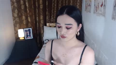 indestructabletrixie online show from January 12, 2025, 6:17 am