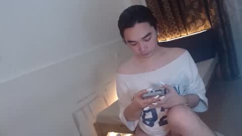 indestructabletrixie online show from February 19, 2026, 9:33 pm