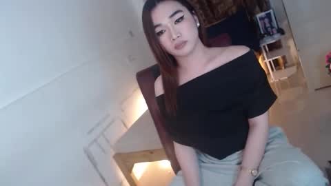 indestructabletrixie online show from February 24, 2026, 3:37 am