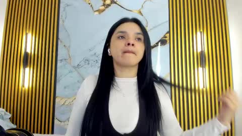 Snapshot of indi_catalina chatting on June 1, 2026, 12:40 pm Indi Catalina online show from June 1, 2026, 12:40 pm