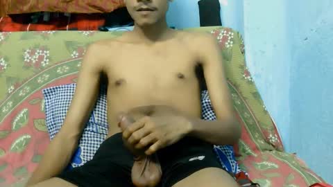 Snapshot of indian_bengali_boy chatting on September 11, 2025, 11:38 pm Suman Leo online show from September 11, 2025, 11:38 pm