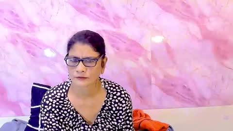 Snapshot of indianallure chatting on October 20, 2025, 5:30 am Femiez online show from October 20, 2025, 5:30 am