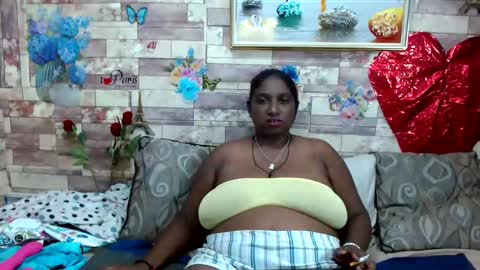 Snapshot of indianblue3 chatting on February 12, 2025, 11:18 am tracy online show from February 12, 2025, 11:18 am