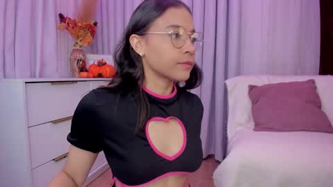 Snapshot of indiancutie_ chatting on October 20, 2025, 2:39 pm MIA online show from October 20, 2025, 2:39 pm