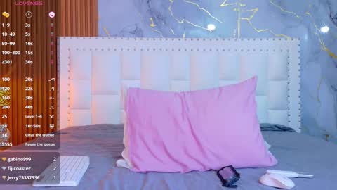 LITTLE AINHOA  online show from February 14, 2026, 8:05 pm