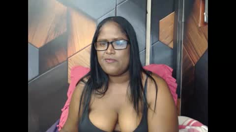 Snapshot of indiandeluxe chatting on November 17, 2025, 7:14 am indiandeluxe online show from November 17, 2025, 7:14 am