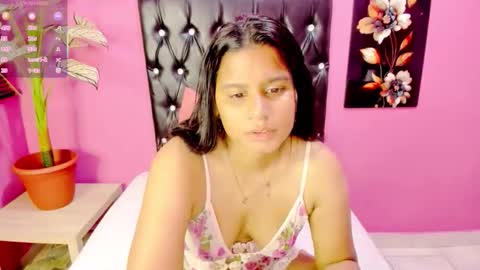 PARADISEQUEEN online show from February 3, 2026, 7:02 am